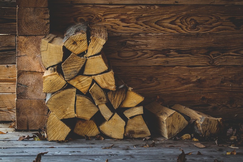 Wet Firewood vs. Seasoned Firewood